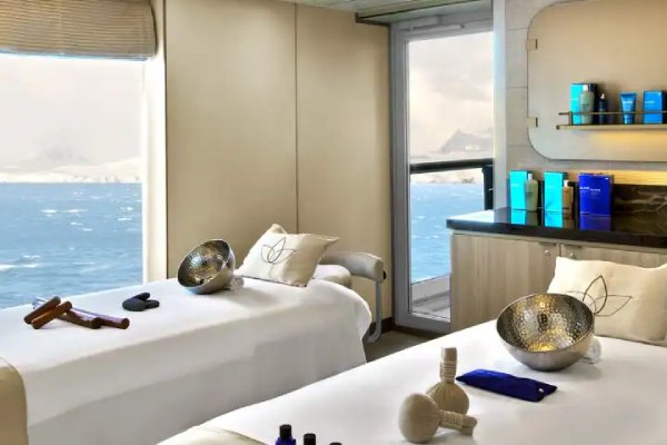 Seabourn Venture