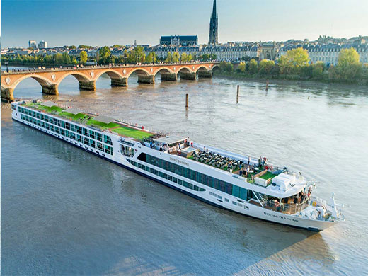 Scenic Luxury Cruises & Tours - Scenic Diamond